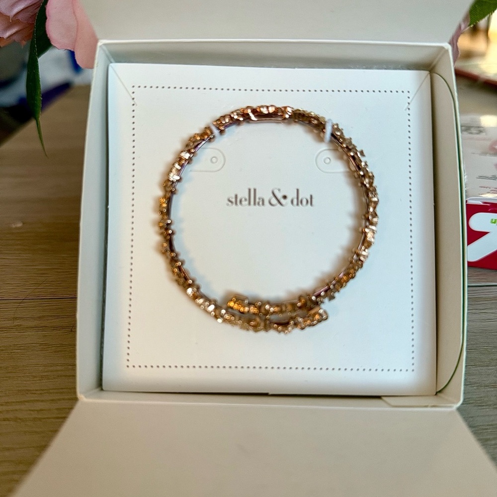 Stella & Dot rose gold bracelet